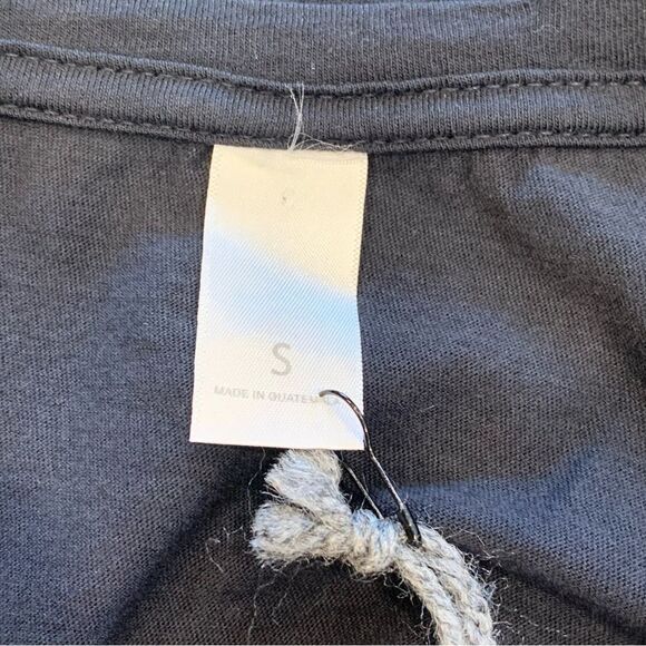 Je t'aime Tee in Black with Gold Foil Print Size Small - Picture 6 of 11